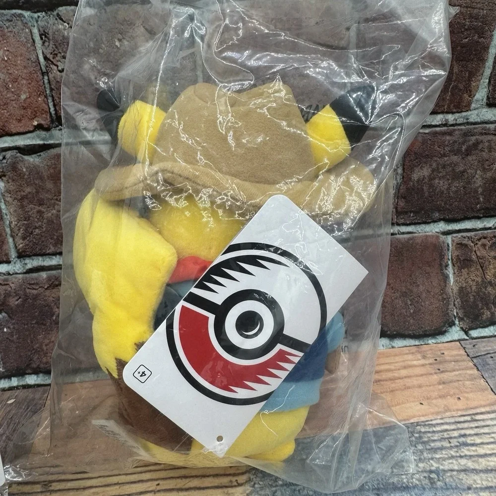 Pokemon Fossil Museum Chicago Excavator Pikachu Plush + Promo Card SEALED